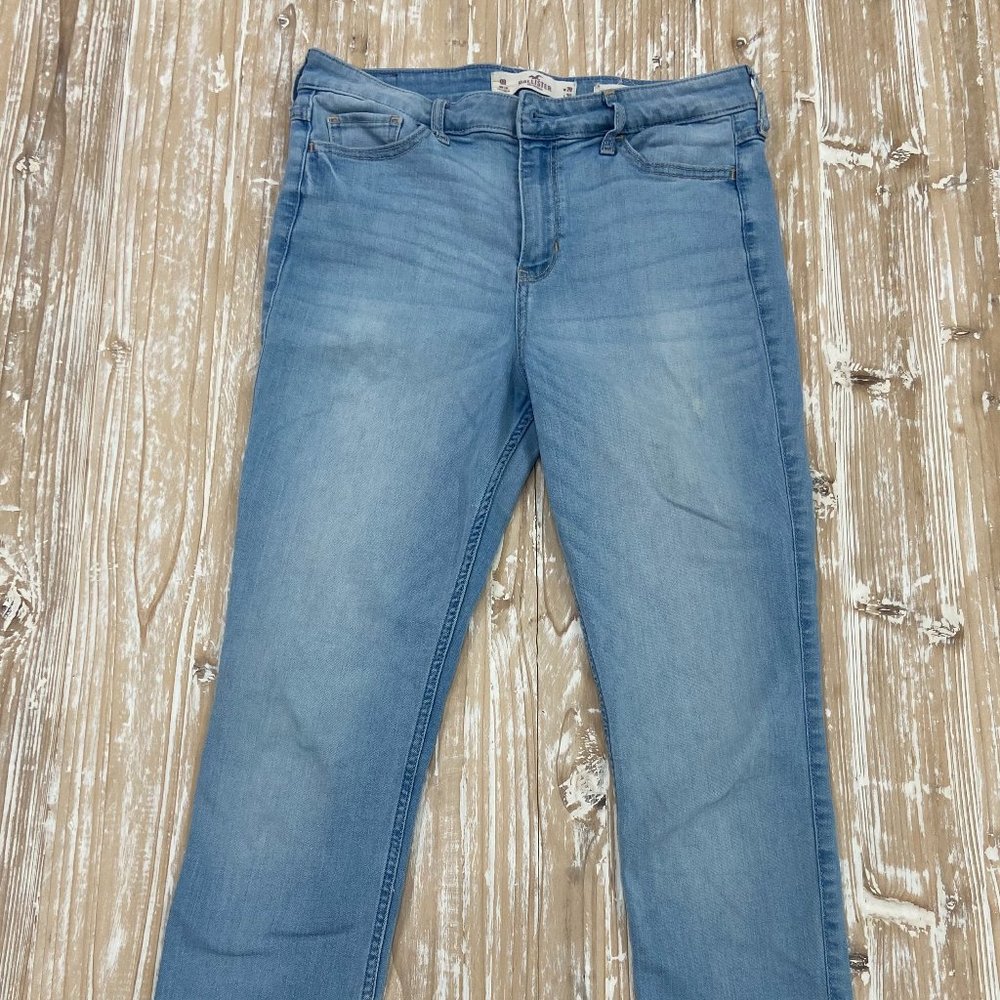 HOLLISTER- HIGH RISE SUPER SKINNY JEANS 9R